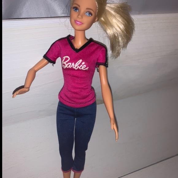 Barbie Careers Soccer Player Doll - Picture 3 of 10